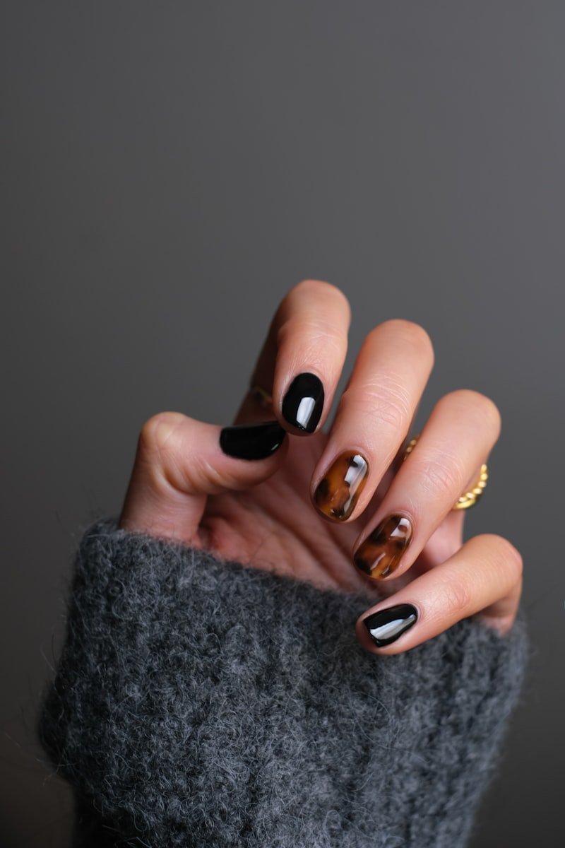 Haute Nail Art & Mehendi